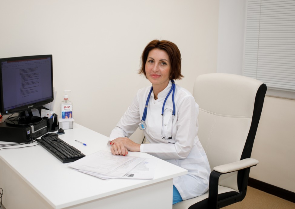 Встречаем Новый год без чиха и слез: советы от нашего аллерголога!