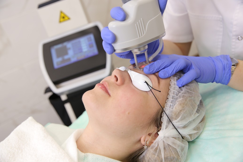 Лазерная косметология ERASER-C-RF CO2